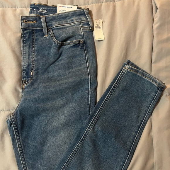 Old navy rockstar super skinny jeans - Picture 1 of 2